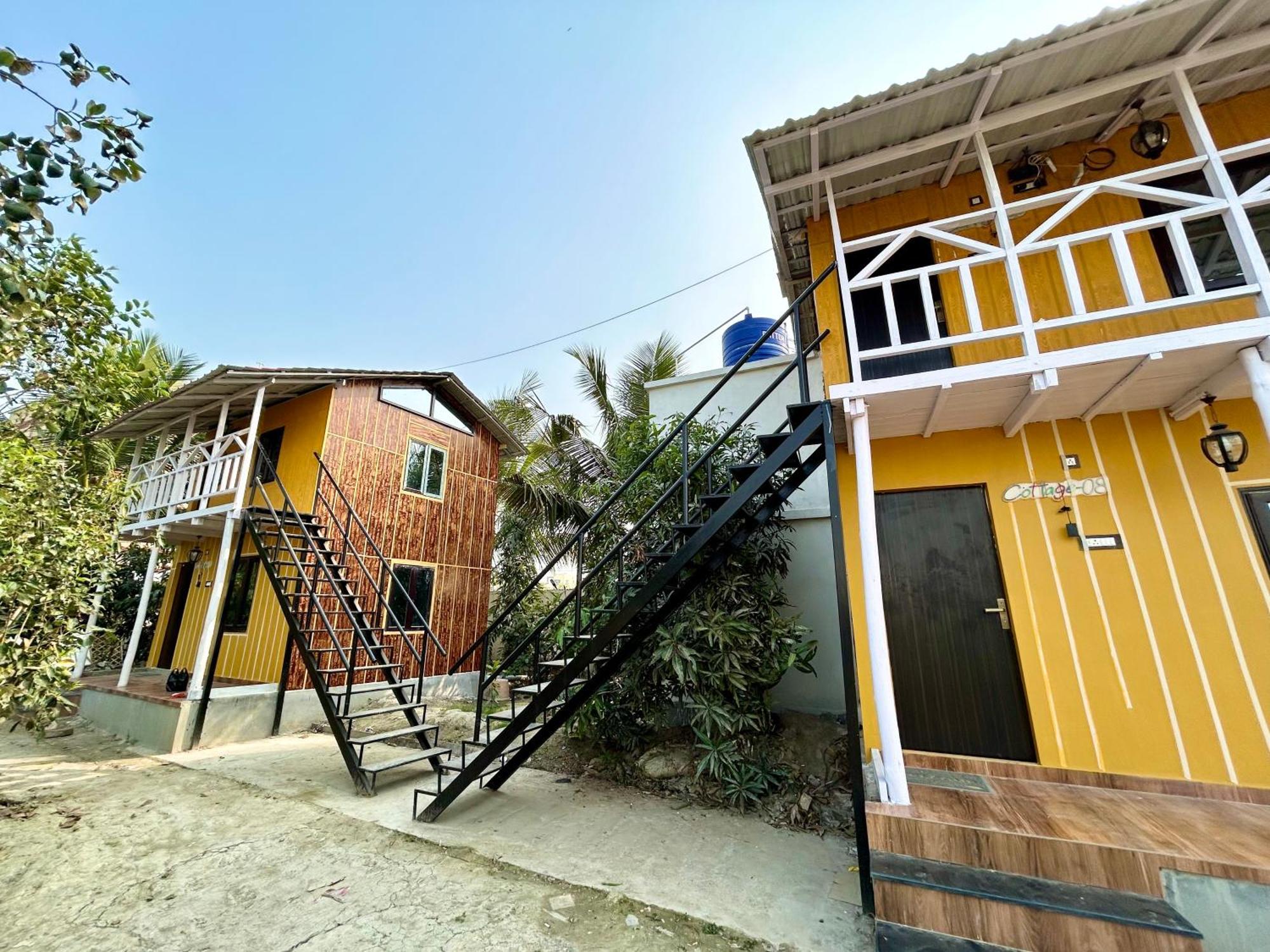 Palli Bangla Resort, Near Ruby Hospital, Anandapur Kolkata Exterior photo